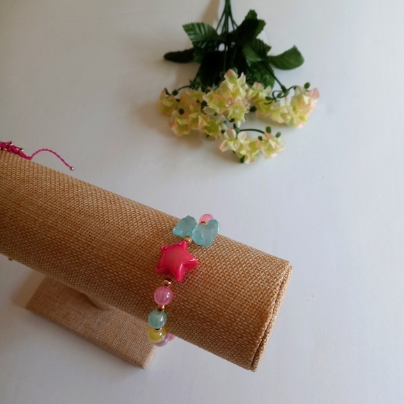 Handmade Bear & Star Stretch Bracelet - Picture 4 of 9